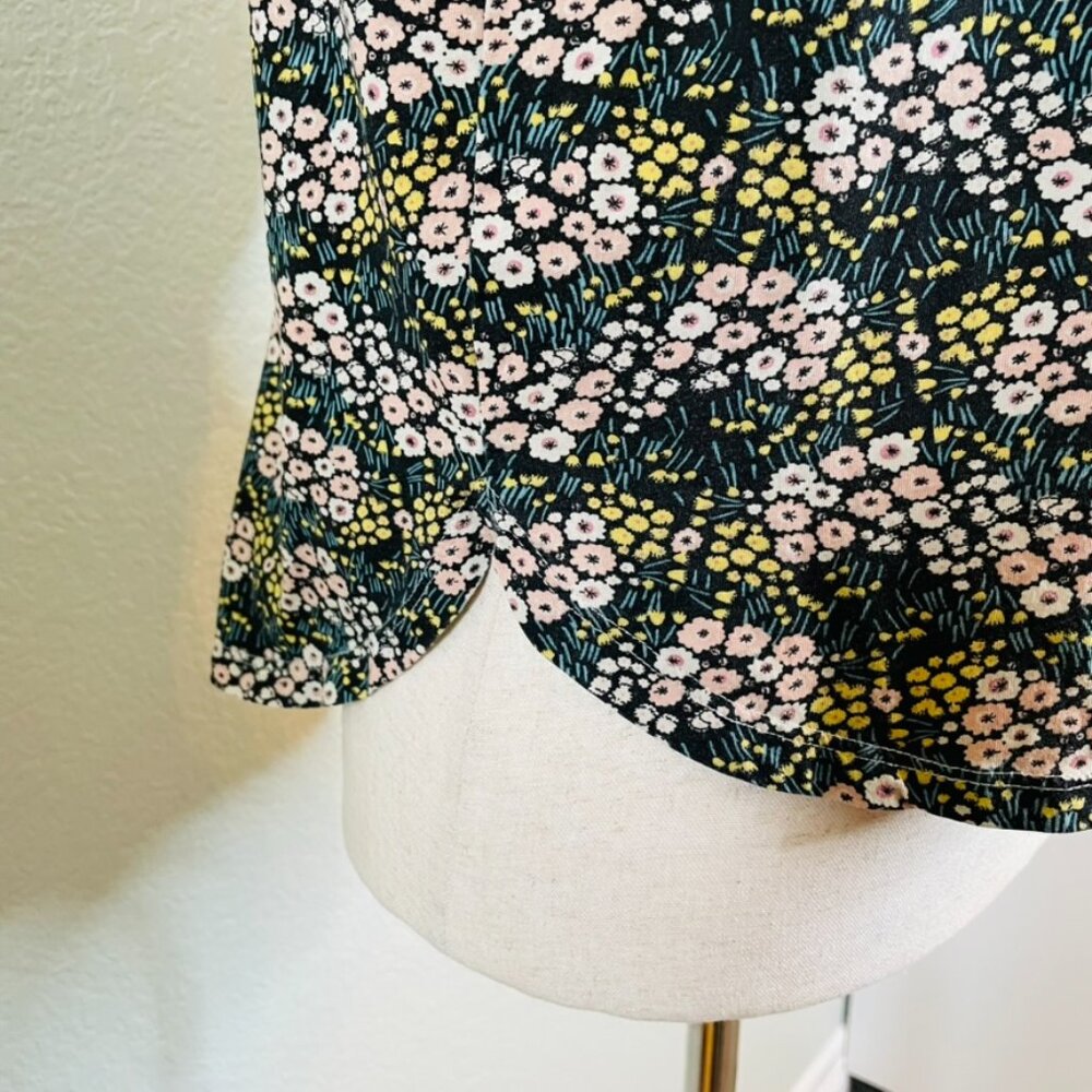H&M Black Floral Print Boxy Casual Scoop Neck Tee Tshirt | Medium - Picture 3 of 5